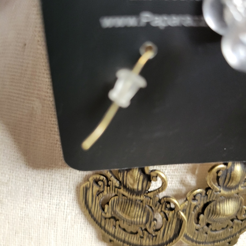 Jewelry - Picture 6 of 6